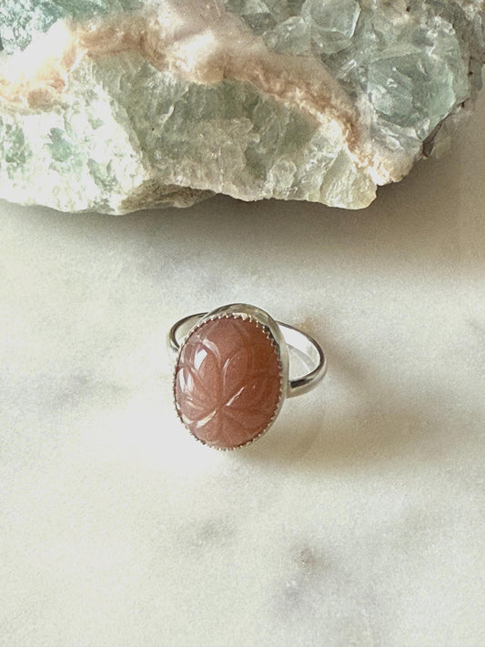 Peach Moonstone Ring | Size 6.5
