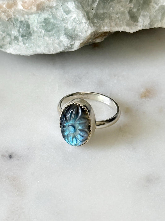 Carved Flower Labradorite Ring | Size 7